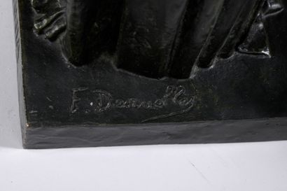 null Félix Desruelles (1865-1943) 

Britannia

Bronze à patine verte

Signé " F....