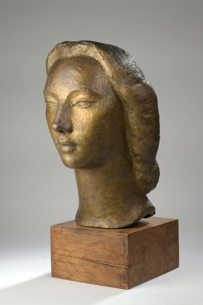 null Marcel Gimond (1894-1961) 

Portrait de mademoiselle Tichadou

Bronze à patine...