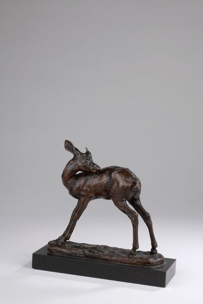 René Paris (1881-1970) 
Faon 
Bronze à patine...