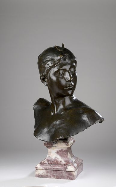 null Alexandre Falguière (1831-1900) 

Diane

Buste en bronze à patine brune

Signé...