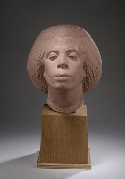 null Albert Bouquillon (1908-1997)

Ethiopian head

1935

Patinated plaster

Situated,...