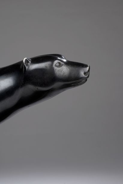 null Georges Lavroff (1895-1991) 

Polar bear

Circa 1930

Bronze with gunmetal patina

Signed...