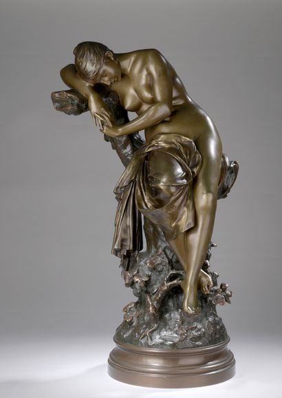 null Luca Madrassi (1848-1919) 

Le sommeil

Bronze à patine brun clair et brun foncé

Signé...