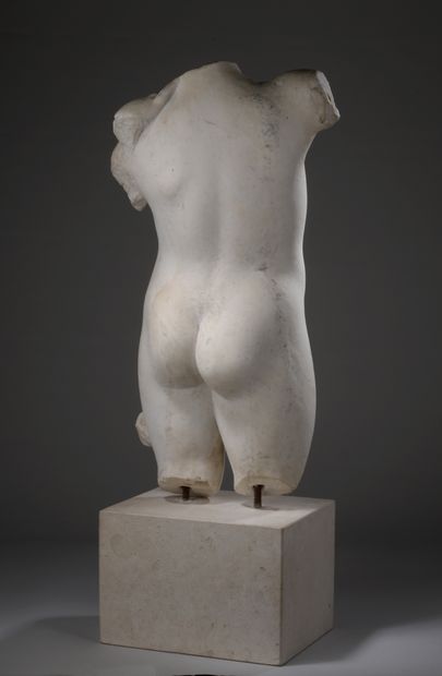 null French school of the XVIIIth century after the antique

Torso

Marble

H. 57,5...