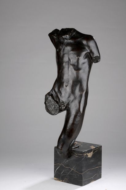 null Alfred Pina (1883-1966) 

Torse d’homme

Bronze à patine brun rouge

Signé "...