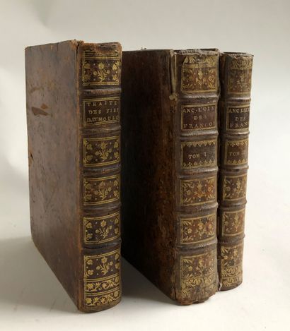 null Two boxes of law books including :

1/ - Henrion de Pensey. - Le Traité des...