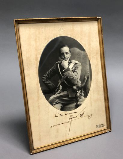 null ESPAGNE - Portrait photographique d’Alphonse XIII - Portrait de forme ovale,...