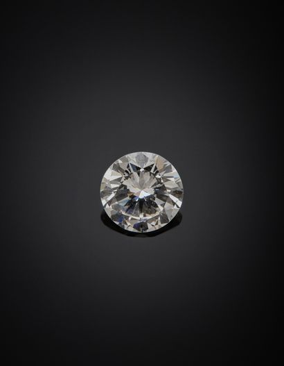 Diamant de taille brillant pesant 2,18 carats....