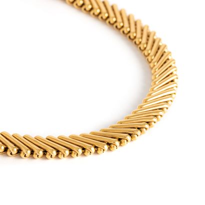 null 18K yellow gold necklace 750‰. 
Wear consistent with age and use, slight chips.
Length:...