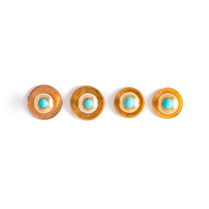 null Set of four 18K yellow gold 750‰ breastplate buttons each adorned with a cabochon-cut...