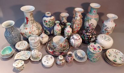 null China Japan
Mannette of porcelain including vases, cups and various
A wooden...
