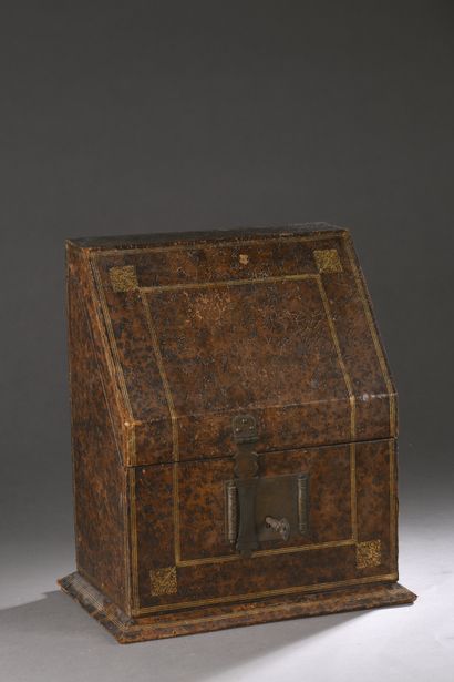null Sloping mailbox covered with a havana leather gilded with nets and fleurons,...