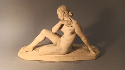 null School of the Xth century 
Seated female nude 
Terracotta. 
Signed on the terrace....