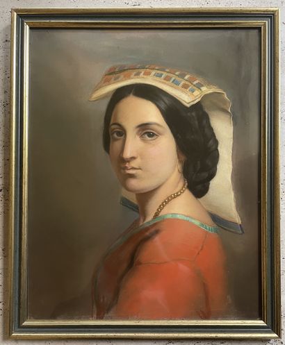 null Ecole du XIXème siècle 
Portrait d'une jeune italienne à la coiffe 
Pastel.
44,5...
