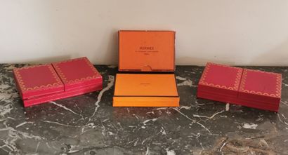 null Lot of card games, two HERMES and two CARTIER.
Little wear.