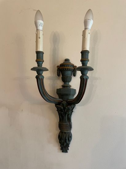 null Suite of four sconces in green and brown lacquered wood with carved decoration...
