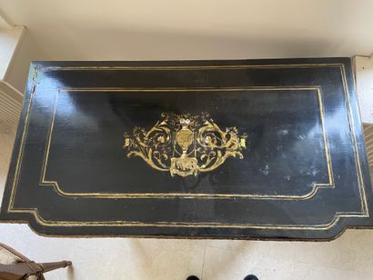 null Game table in black lacquered wood and brass fillets decorated with a flowering...