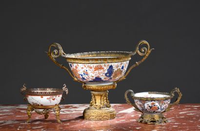 null Porcelain cup with Imari decoration. Gilt bronze mounting.
Napoleon III period
38...