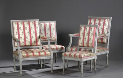 null Pair of armchairs and a pair of chairs with flat back in carved and grey relacquered...