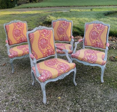 null Suite of four armchairs with flat back in grey relacquered beech wood carved...