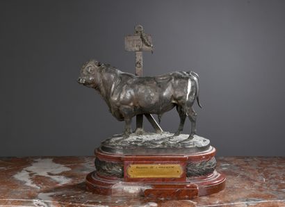 null CHRISTOFLE & Co. 
The bull
Silver plated bronze. 
Signed "CHRISTOFLE & Cie n°1191924".
Stepped...