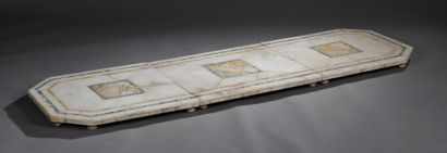 null Especially of table in three elements in alabaster and inlaid marble posing...