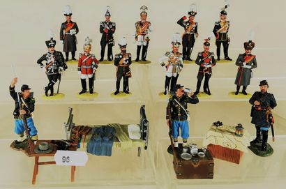 null TRADITION – DEL PRADO – HACHETTE : 17 figurines en plomb dont Légion Etrangère...