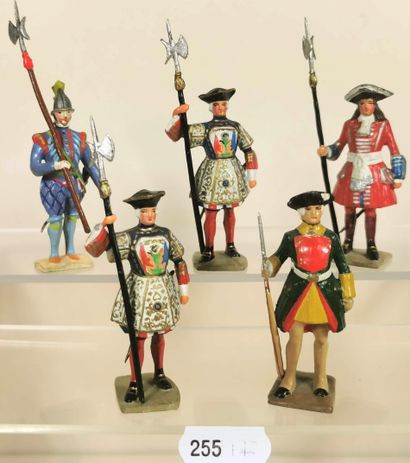 null G. VERTUNNI - 1950-1970 : Five figurines 17th and 18th century - Halberdiers...