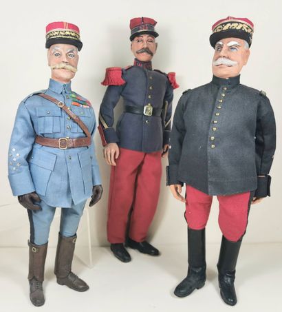null Divers 1914 : Trois figurines en tissu et composition figurant Maréchal FOCH...