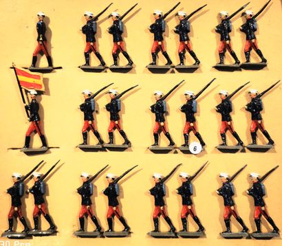 null CBG ½ Ronde Bosse : Infanterie espagnole dont Officier et Porte Drapeau (22...