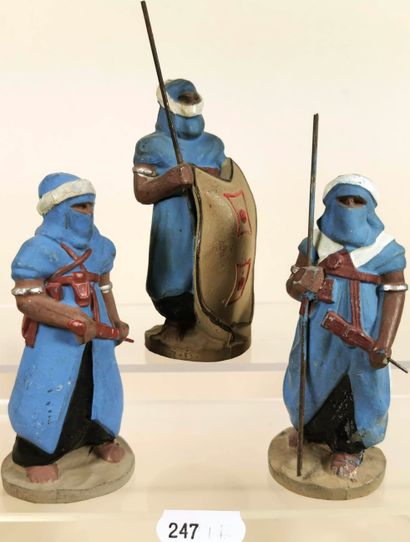 null JRD - Composition: Tuaregs in blue dress (3 p.).