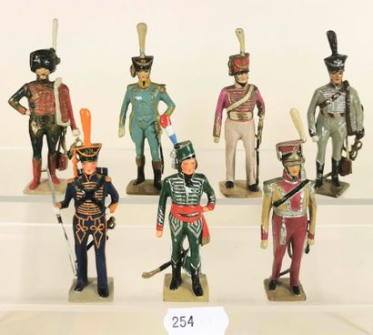 null G. VERTUNNI – 1950-1970 : Sept figurines 1er Empire dont E. de BEAUHARNAIS –...