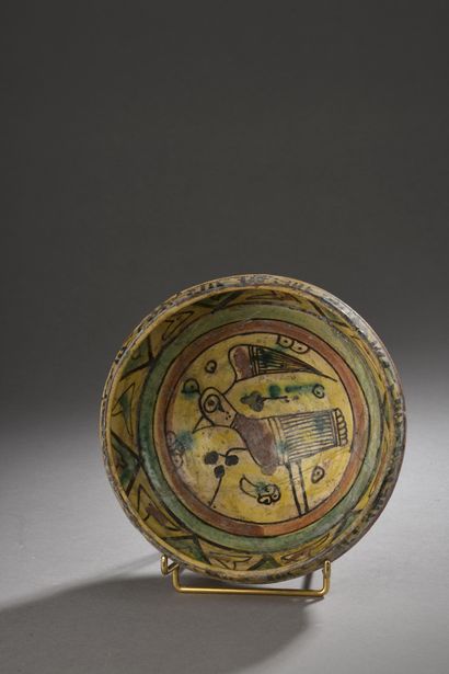 null Hemispherical CUP with bird.
Clay ceramic molded on the reverse, decorated with...