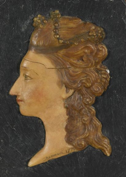 null HIGH RELIEF PORTRAIT in colored wax of Marie Antoinette in profile to the left....