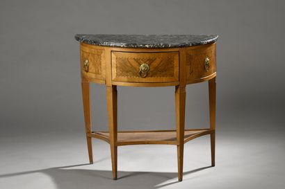 null CONSOLE DESSERTE half moon in walnut veneer and ribboned nets. One drawer in...