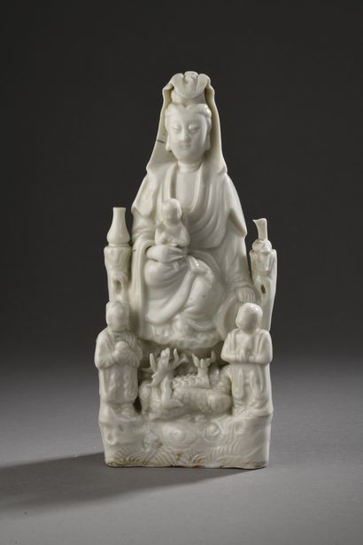null STATUTE in monochrome enamelled porcelain, called ''blanc de Chine'', Guanyin...