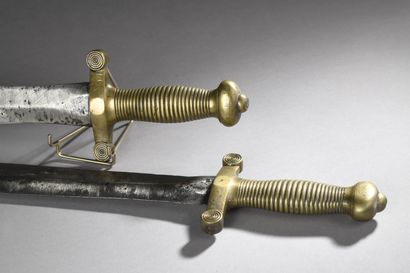 null TWO INFANTRY GLAVES model 1831 (Without scabbard).
Louis-Philippe period. In...