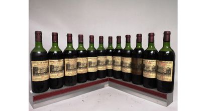 null 12 bouteilles 12 bouteilles Château de MARBUZET 1975 - Saint Estèphe 
Étiquettes...