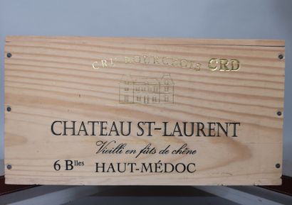 null 12 bouteilles Château SAINT LAURENT 1997 - Haut Médoc 
En caisse bois. 
EN ...