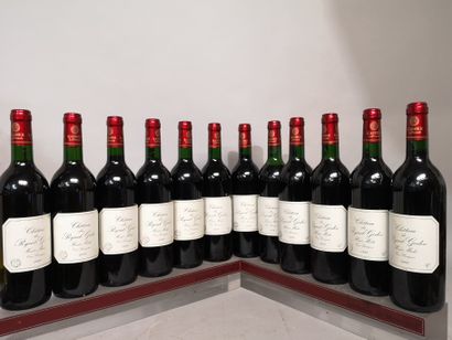 null 12 bouteilles Château du PEYRAT GODIN 1999 - Haut Médoc 
1 niveau mi épaule...