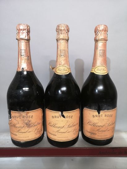 null 3 bouteilles CHAMPAGNE BILLECART SALMON "Brut Rosé" 
Étiquettes légèrement tachées...