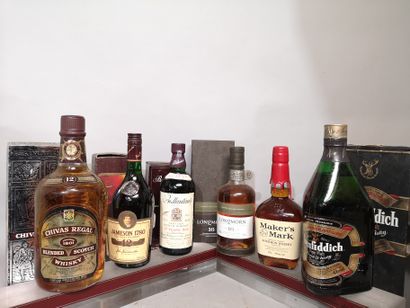 null 6 flacons (dont 2 magnums) BOURBON, IRISH SCOTCH WHISKY 
CHIVAS Regal 12 ans...