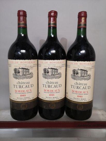 null 3 magnums Château TURCAUD 1993 - Bordeaux 
Étiquettes légèrement marquées. 1...