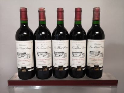 null 5 bouteilles Château LA FLEUR PEREY 1993 - Saint Emilion Grand Cru 
Étiquettes...