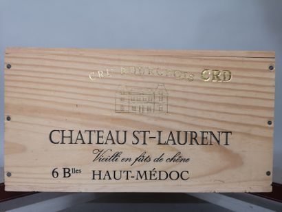 null 12 bouteilles Château SAINT LAURENT 1997 - Haut Médoc En caisse bois. 
EN L...
