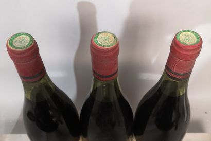 null 3 bouteilles CHARMES CHAMBERTIN Grand Cru 1977 - GEANTET PANSIOT 
Étiquettes...