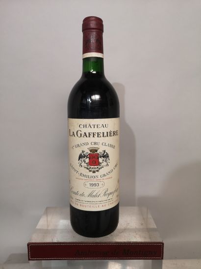 null 1 bouteille Château LA GAFFELIERE 1993 - Saint Emilion 1er Grand Cru 
Etiquette...