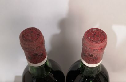 null 2 bouteilles Château LA GAFFELIERE 1977 - Saint Emilion Grand Cru 
Étiquettes...