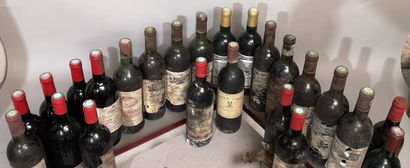 null 24 bouteilles BORDEAUX DIVERS Années 1980 
EN L'ETAT