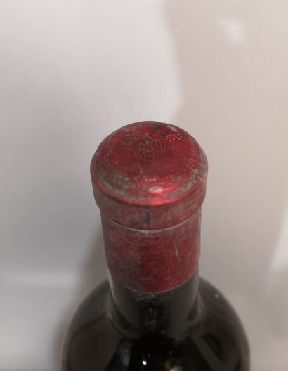 null 1 bouteille Château SAINT GEORGES 1929 - Saint Emilion Grand Cru 
Etiquette...